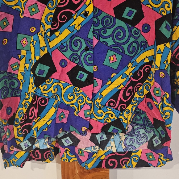 Colorful 90s Geometric Pattern Shirt - Picture 4 of 6